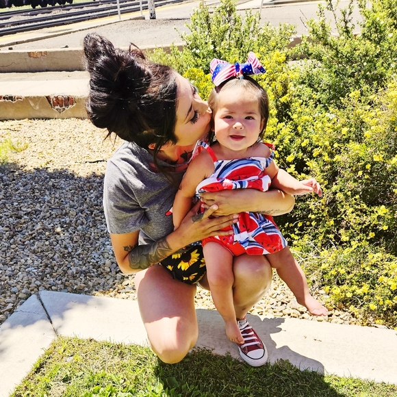 🐝🌹Live Show Listing🌹🐝 - Picture 5 of 10